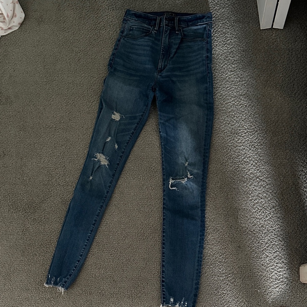 Abercrombie & Fitch Distressed Skinny Jeans in Dark Blue